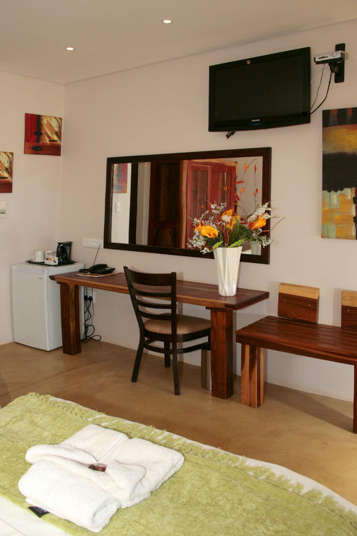 Cest Si Bon Hotel Otjiwarongo Δωμάτιο φωτογραφία