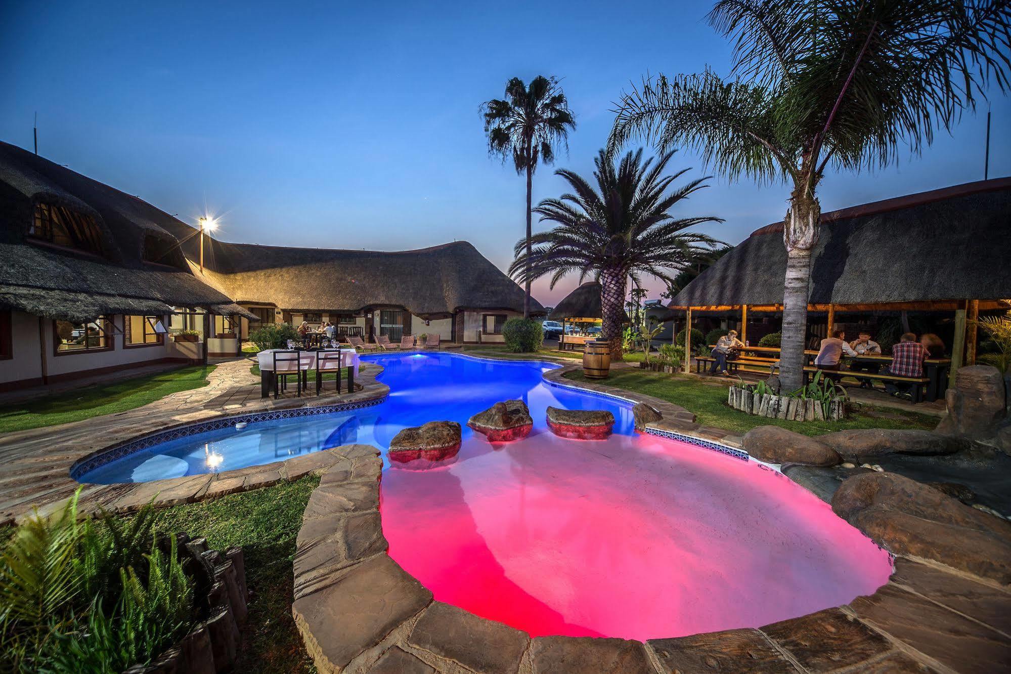 Cest Si Bon Hotel Otjiwarongo Εξωτερικό φωτογραφία